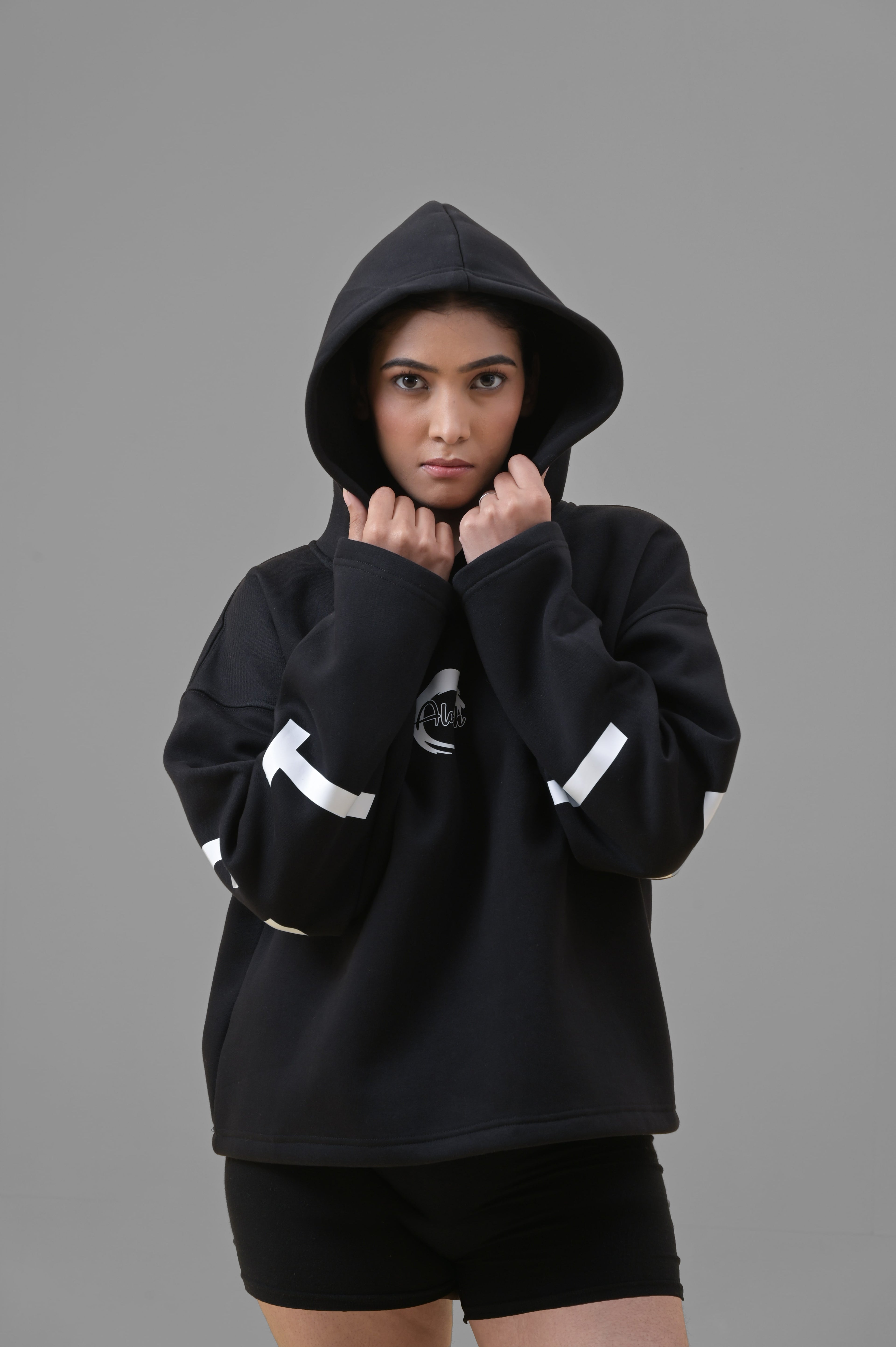 ALONSH OVERSIZED HOODIE – RAVEN (BLACK)