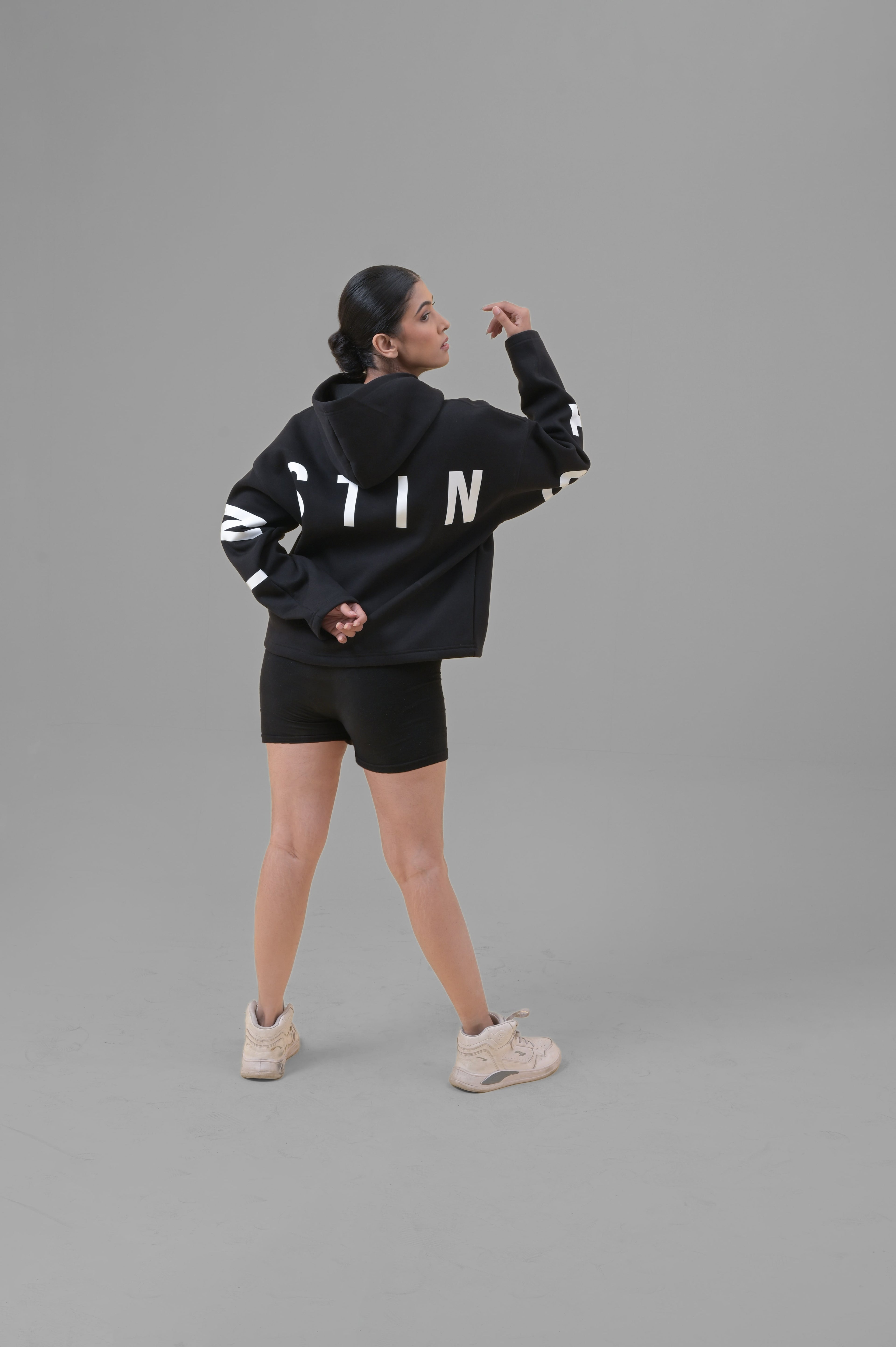 ALONSH OVERSIZED HOODIE – RAVEN (BLACK)