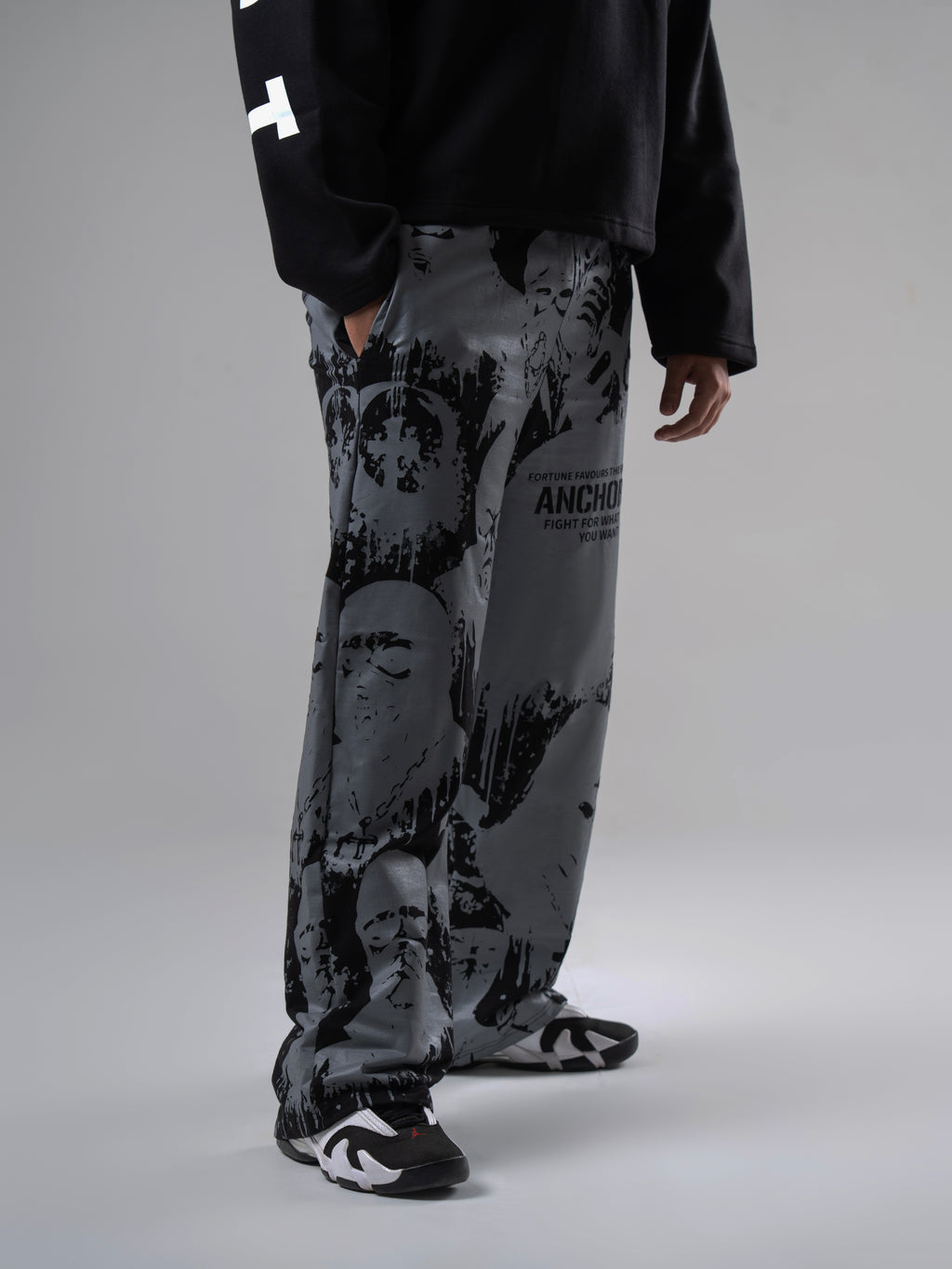 ALONSH UNISEX BAGGY TRACK PANTS – GHOZTIK (BLACK)