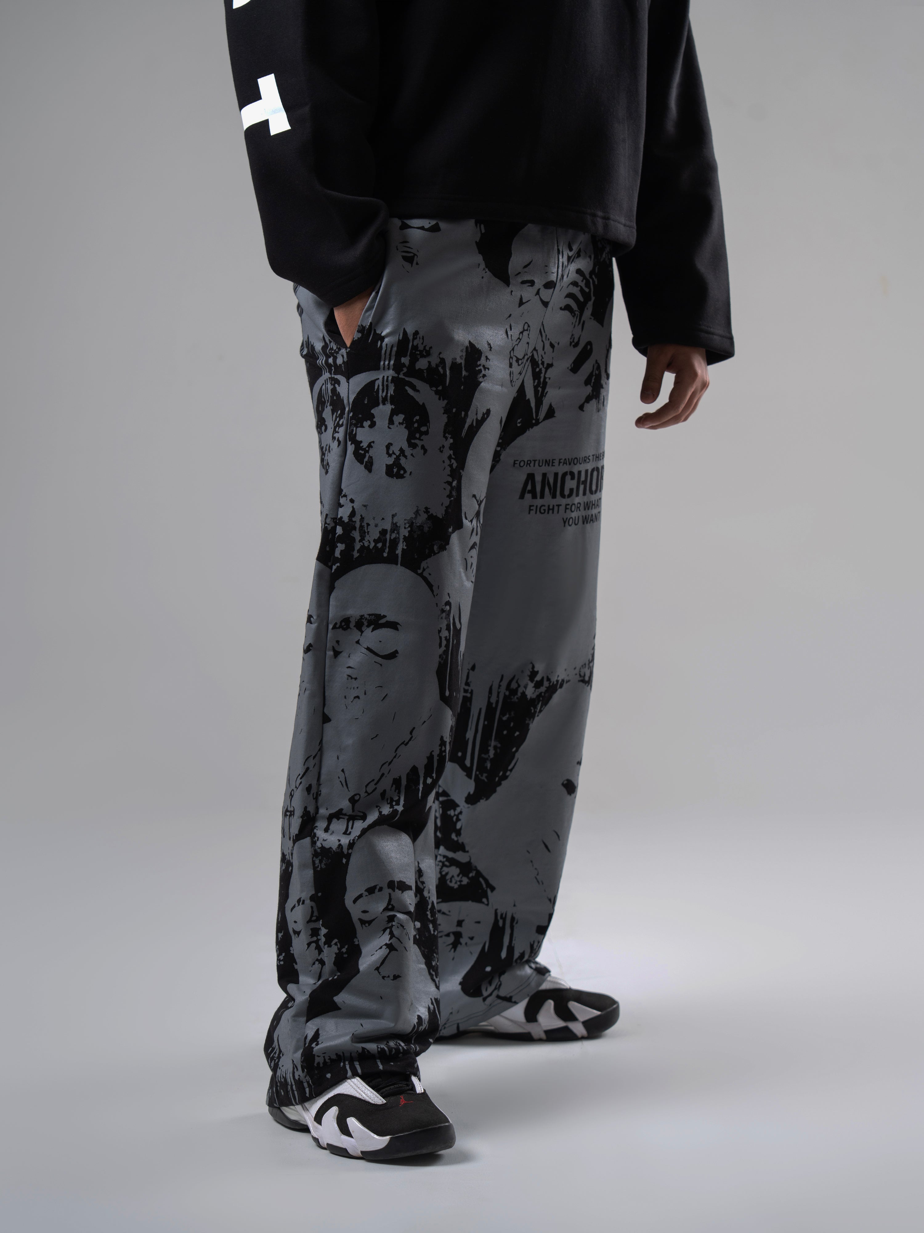 ALONSH UNISEX BAGGY TRACK PANTS – GHOZTIK (BLACK)