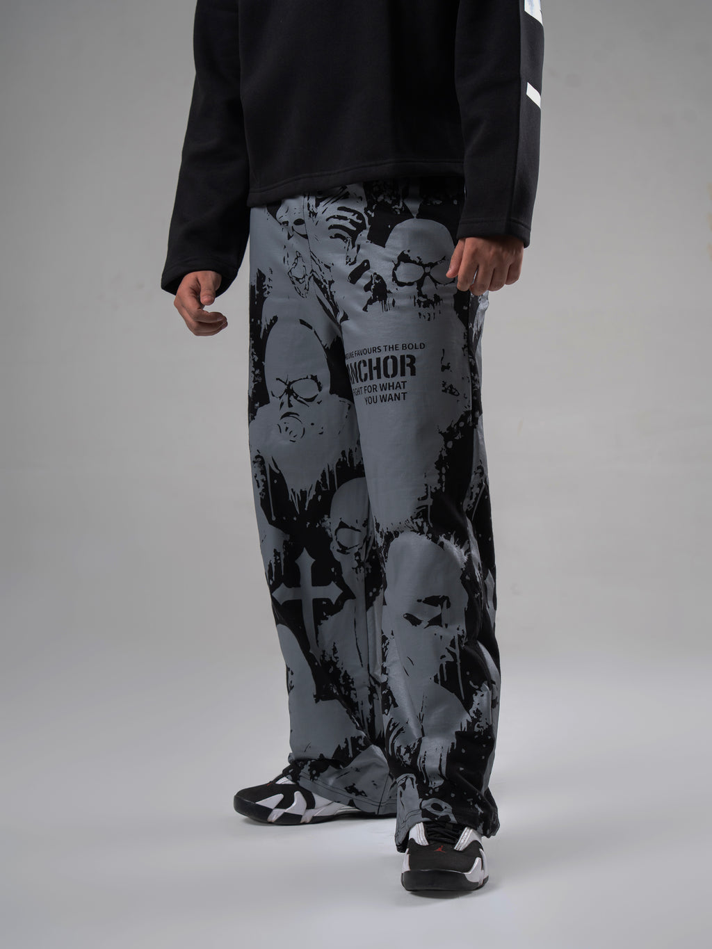 ALONSH UNISEX BAGGY TRACK PANTS – GHOZTIK (BLACK)