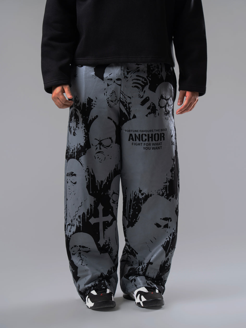 ALONSH UNISEX BAGGY TRACK PANTS – GHOZTIK (BLACK)