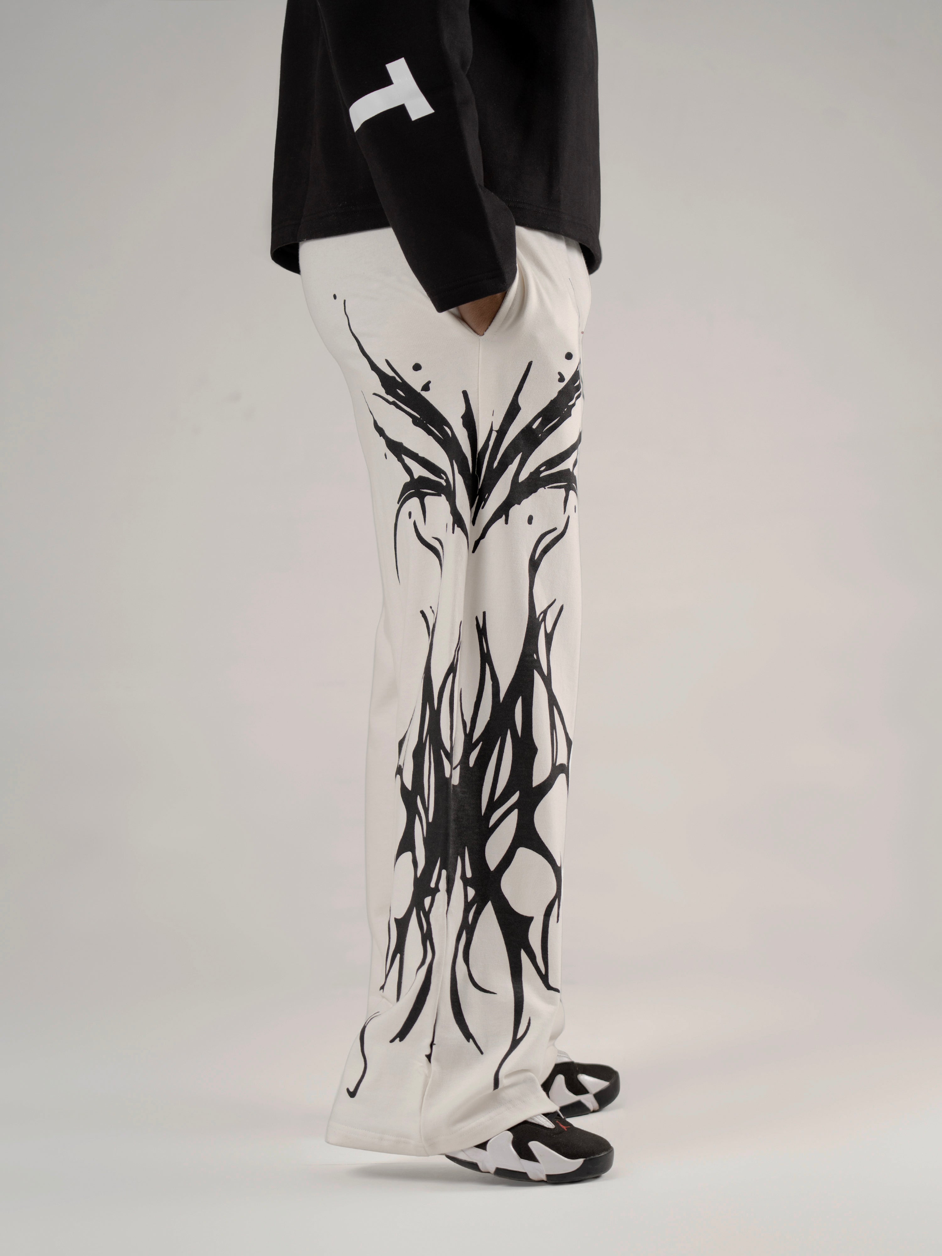 ALONSH UNISEX BAGGY TRACK PANTS – NUEIR ( WHITE)