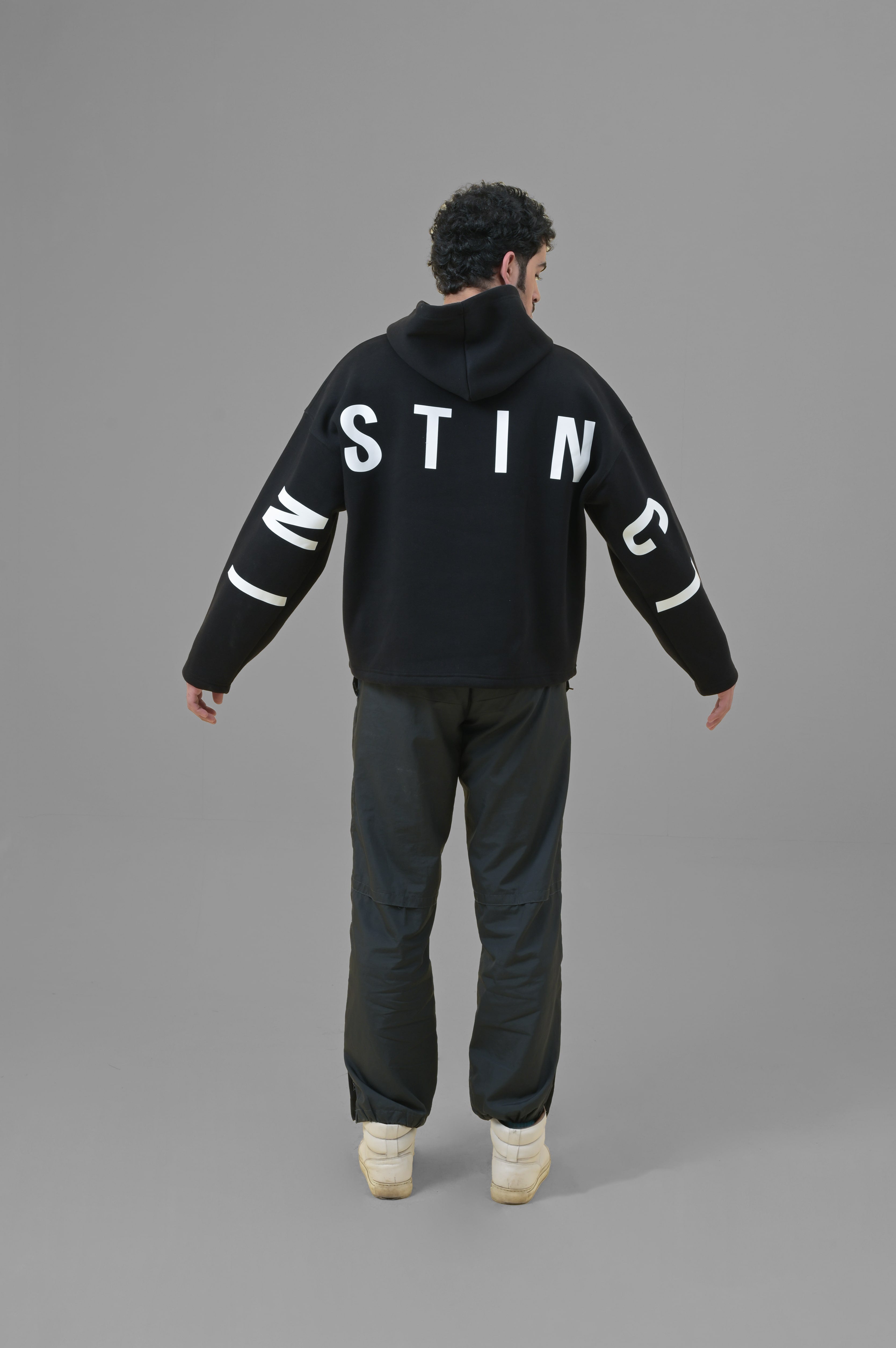 ALONSH OVERSIZED HOODIE – RAVEN (BLACK)