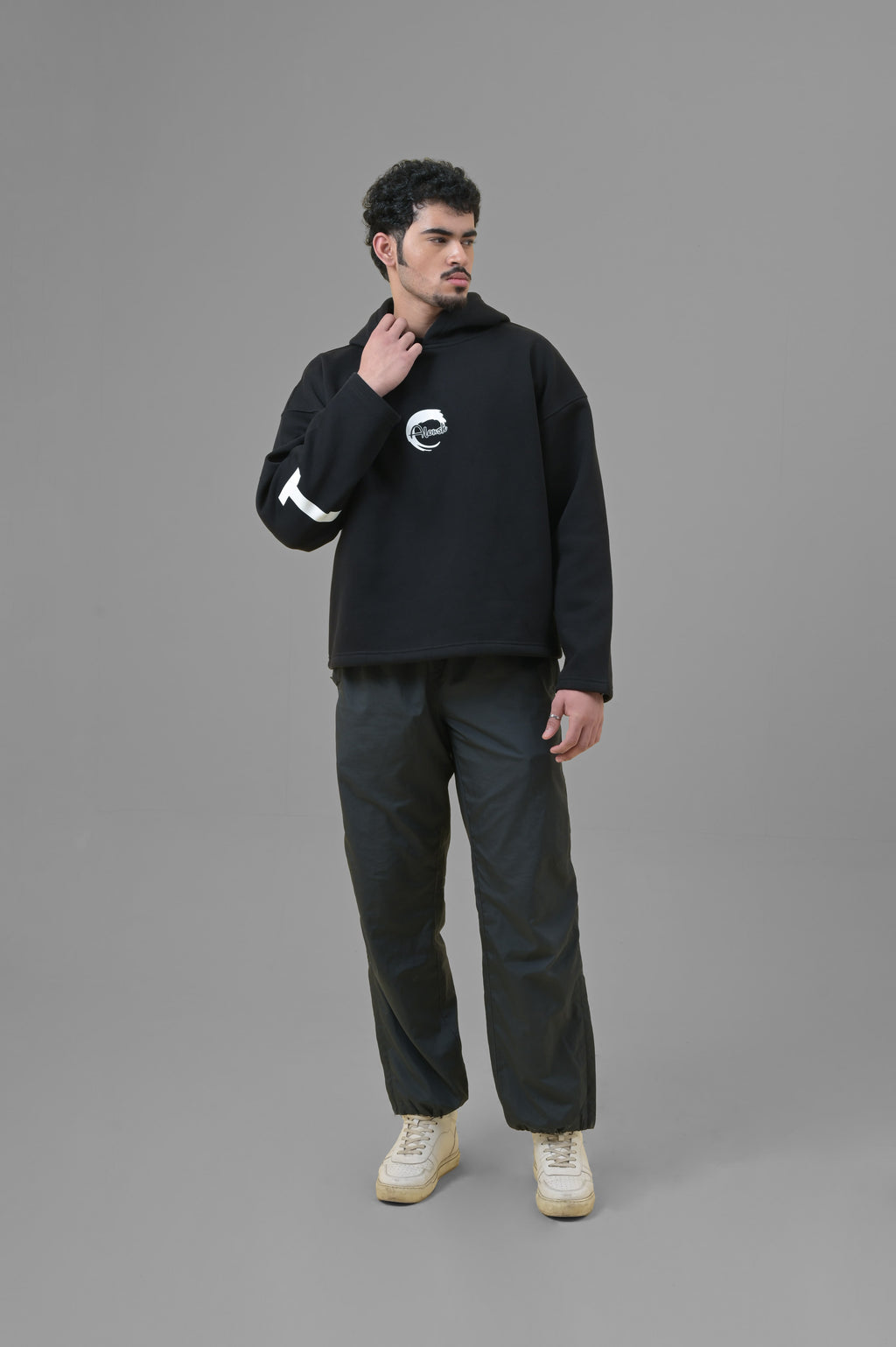 ALONSH OVERSIZED HOODIE – RAVEN (BLACK)